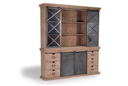 GINER Y COLOMER Alacena de estilo industrial con 4 puertas correderas y 6 cajones